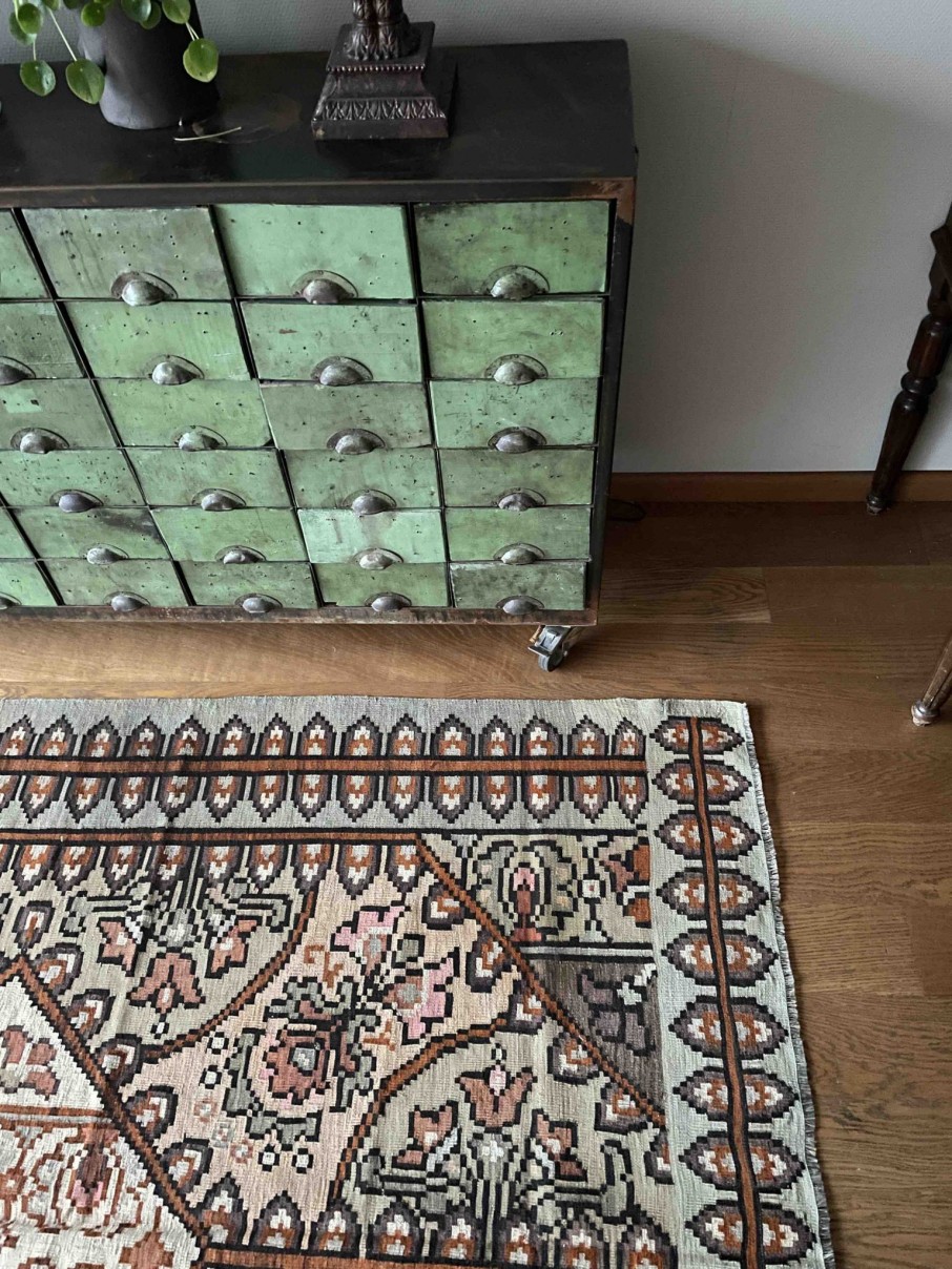 Home & Decor asli filinta | Sharkoy Kilim - Asli Filinta Official Site